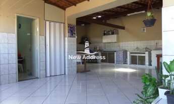 Imagem 5: Casa com 5 quartos, 3 banheiros, 180 m², 1 suíte com closet e 2 vagas. Agende sua visita!