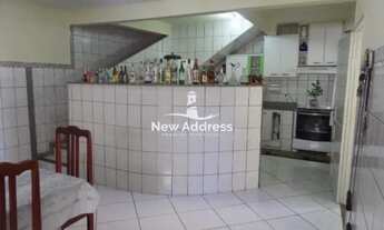 Imagem 4: Casa com 5 quartos, 3 banheiros, 180 m², 1 suíte com closet e 2 vagas. Agende sua visita!