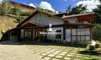 Imagem: Casa duplex moderna, com 3 quartos, à venda