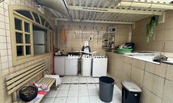 Imagem 6: Casa espaçosa: 6 quartos, 3 salas, 4 banheiros, 313 m². Conforto e oportunidade!