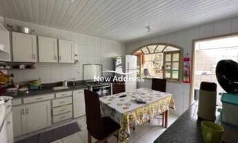 Imagem 5: Casa espaçosa: 6 quartos, 3 salas, 4 banheiros, 313 m². Conforto e oportunidade!