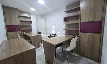 Imagem: Sala comercial com mezanino e marcenaria