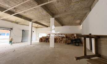 Imagem 2: Lojão com 180m² à Venda em Santa Paula - Pronta para o Seu Negócio!