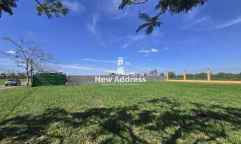 Imagem 2: 652 m² de terreno plano, com toda a infraestrutura do Alphaville Jacuhy. Agende uma visita