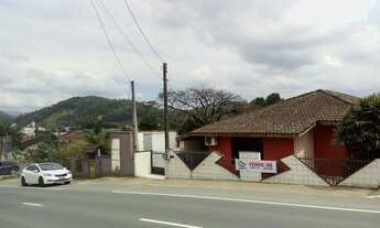 Imagem: 3 dormitórios, 310M² de Área Construída