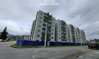 Imagem: 2 dormitórios, 1 banheiros, 1 vaga na garagem