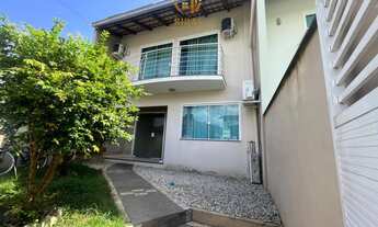 Imagem: Casa geminada triplex no bairro Rau