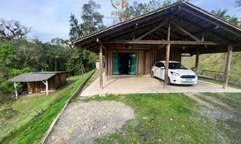 Imagem: CASA NO BAIRRO RIO BRANCO EM GUARAMIRIM