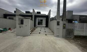 Imagem 4: Geminado sofisticado com rebaixo em gesso e churrasqueira Três Rios do Norte!