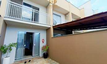 Imagem 2: 2 dormitórios, 1 banheiros, 2 vagas na garagem