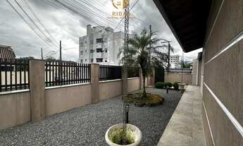 Imagem 4: Casa à venda em Jaraguá do Sul-SC, bairro Czerniewicz - Jaragua do Sul