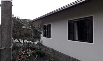 Imagem: 3 dormitórios, 2 banheiro, 1 vaga na garagem