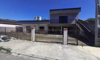 Imagem 2: 3 dormitórios, 1 suítes, 2 banheiro, 2 vagas na garagem