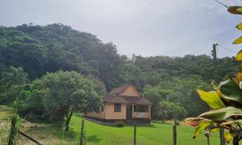 Imagem: 4 dormitórios, 1 banheiros, 2 vagas na