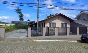 Imagem: 3 dormitórios, 2 banheiro, 3 vagas na garagem