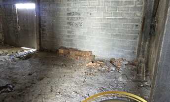 Imagem 6: Oportunidade única: Terreno comercial de 228m² na Vila Santo Estéfano, São Paulo-SP. Confi