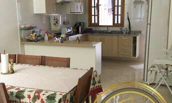 Imagem 2: Sobrado com 3 dormitórios, 1 suíte e 4 vagas na Chácara Mafalda