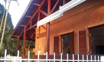 Imagem: Bela casa de alvenaria, 3 dormitório(s)