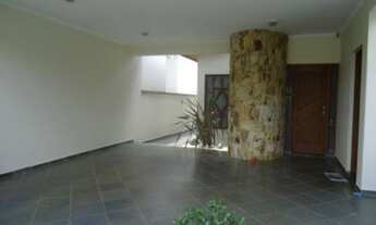 Imagem 3: Casa com 3 dormitório(s), sendo 1 suíte(s), 2 vagas de garagem(ns), área de serviço, prepa