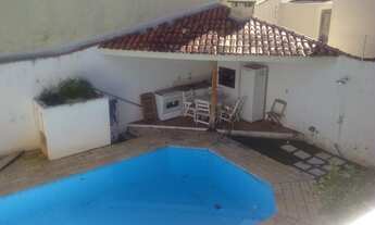 Imagem 4: Casa em Condomínio com 3 dormitórios, 2 banheiros, sala para 2 ambientes, área de serviço