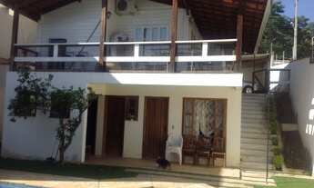 Imagem 1: Casa em Condomínio com 3 dormitórios, 2 banheiros, sala para 2 ambientes, área de serviço