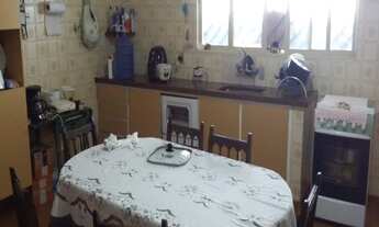 Imagem 7: Casa com; 3 dormitório(s), 2 banheiro(s), sendo 1 suíte(s), 4 vagas de garagem(ns), área d