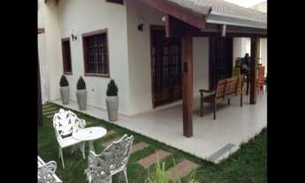 Imagem 6: Casa com 720m2 de terreno e 400m2 área construída, sendo 4 suítes, 5 salas sendo 2 com lar