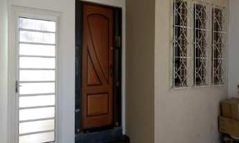 Imagem: Casa térrea com dois dormitórios sendo