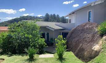 Imagem 6: Linda casa com 450m² de construção distribuídos em 900m² de terreno, projeto totalmente r