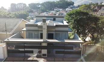 Imagem: Linda casa com fino acabamento em um dos