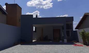 Imagem 3: Casa nova em bairro nobre da cidade, a 50 metros da Lucas N. Garcez, principal avenida com