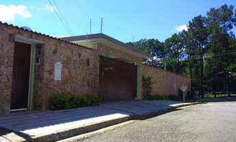 Imagem: Casa arejada e ensolarada, com vista para