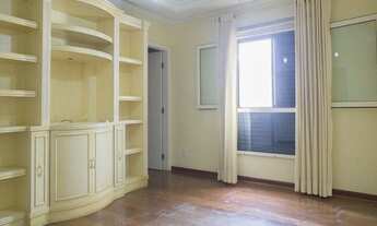 Imagem 4: 4 dormitórios, 2 suíte, 3 vagas na garagem, 259M² de Área Construída