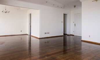 Imagem 7: 4 dormitórios, 2 suíte, 3 vagas na garagem, 259M² de Área Construída