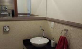 Imagem 2: 3 dormitórios, 3 suíte, 5 banheiro, 4 vagas na garagem, 230M² de Área Construída