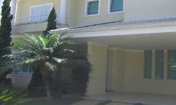 Imagem 2: 3 dormitórios, 2 suíte, 4 vagas na garagem, 327M² de Área Construída