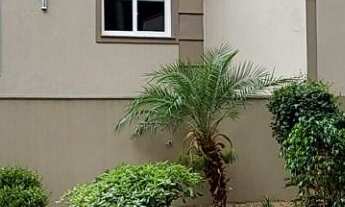 Imagem: Imperdível Casa em Condomínio à Venda