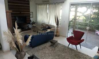 Imagem 6: Imperdível casa à venda em Porto Alegre-RS, bairro Ipanema! 3 quartos, 3 suítes, 2 salas