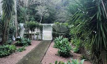 Imagem 4: Imperdível casa à venda em Porto Alegre-RS, bairro Ipanema! 3 quartos, 3 suítes, 2 salas