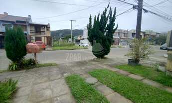 Imagem: Casa em Condomínio à Venda em Porto Alegre-RS