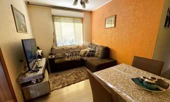 Imagem 2: Apartamento à venda em Porto Alegre no bairro Cristal: 2 dormitórios , 1 banheiro, 1 vaga