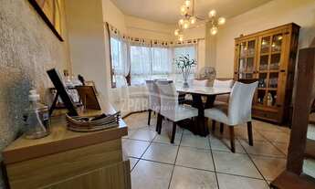 Imagem 5: Sobrado com 3 dormitórios sendo 1 suíte com closet - Jardins do Prado/POA