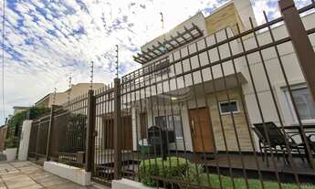 Imagem 2: Sobrado de alto padrão com 3 suítes no Residencial Jardins do Prado