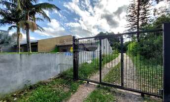 Imagem 4: Casa com amplo pátio e depósito para venda ou locação