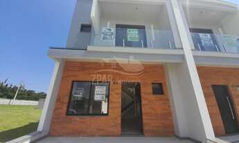 Imagem: Sobrado com lareira em condomínio fechado