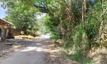 Imagem: 3 dormitórios, 2 banheiro, 4 vagas na garagem