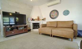 Imagem 3: Impecável Sobrado à Venda em Porto Alegre-RS, Bairro Hípica - 4 Quartos, 210m² de Área