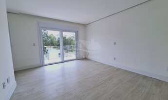 Imagem 7: Casa de Alto Padrão no Alphaville Lombardia em Porto Alegre - 4 Suítes, 2 Salas, 6 Banheir