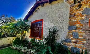 Imagem: 3 dormitórios, 2 banheiro, 3 vagas na garagem