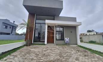 Imagem 2: ZPAR IMÓVEIS VENDE, Casa Térrea venda em Porto Alegre-RS, no bairro Hípica: 3 dormitórios